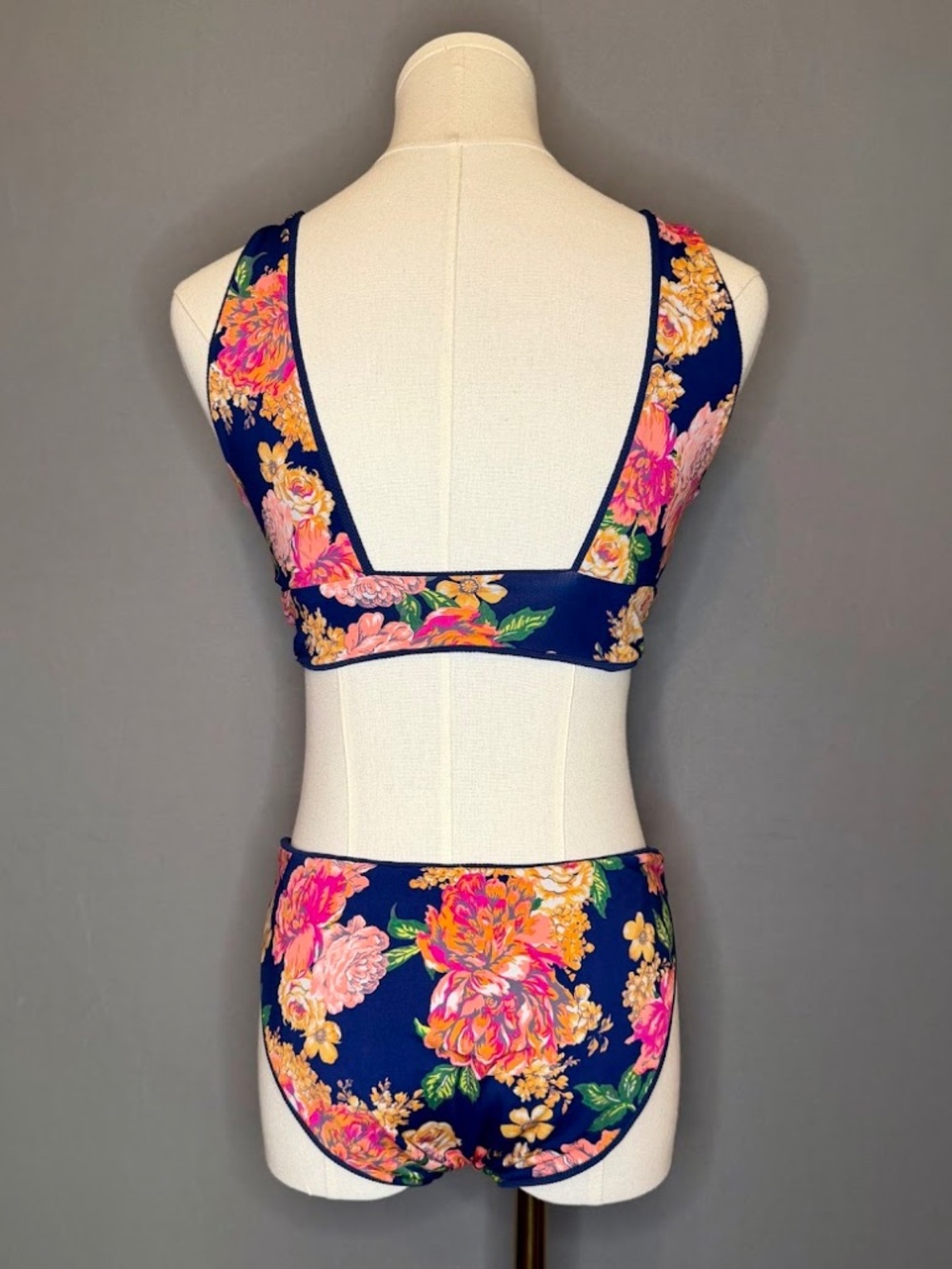 Maaji Reversible Blue Floral Bikini Set Textured Swimwear Reversible Two Piece M - Picture 4 of 5